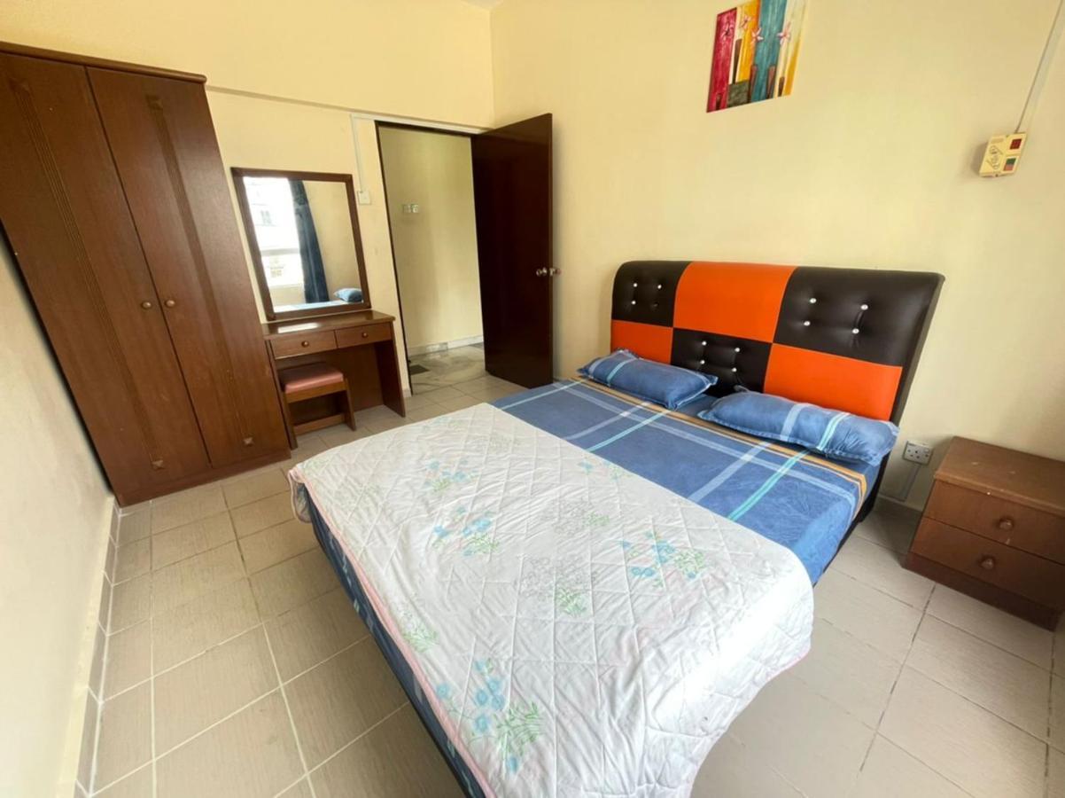 Fullhouse Marina View Villas Apartment Porto Dickson Exterior foto